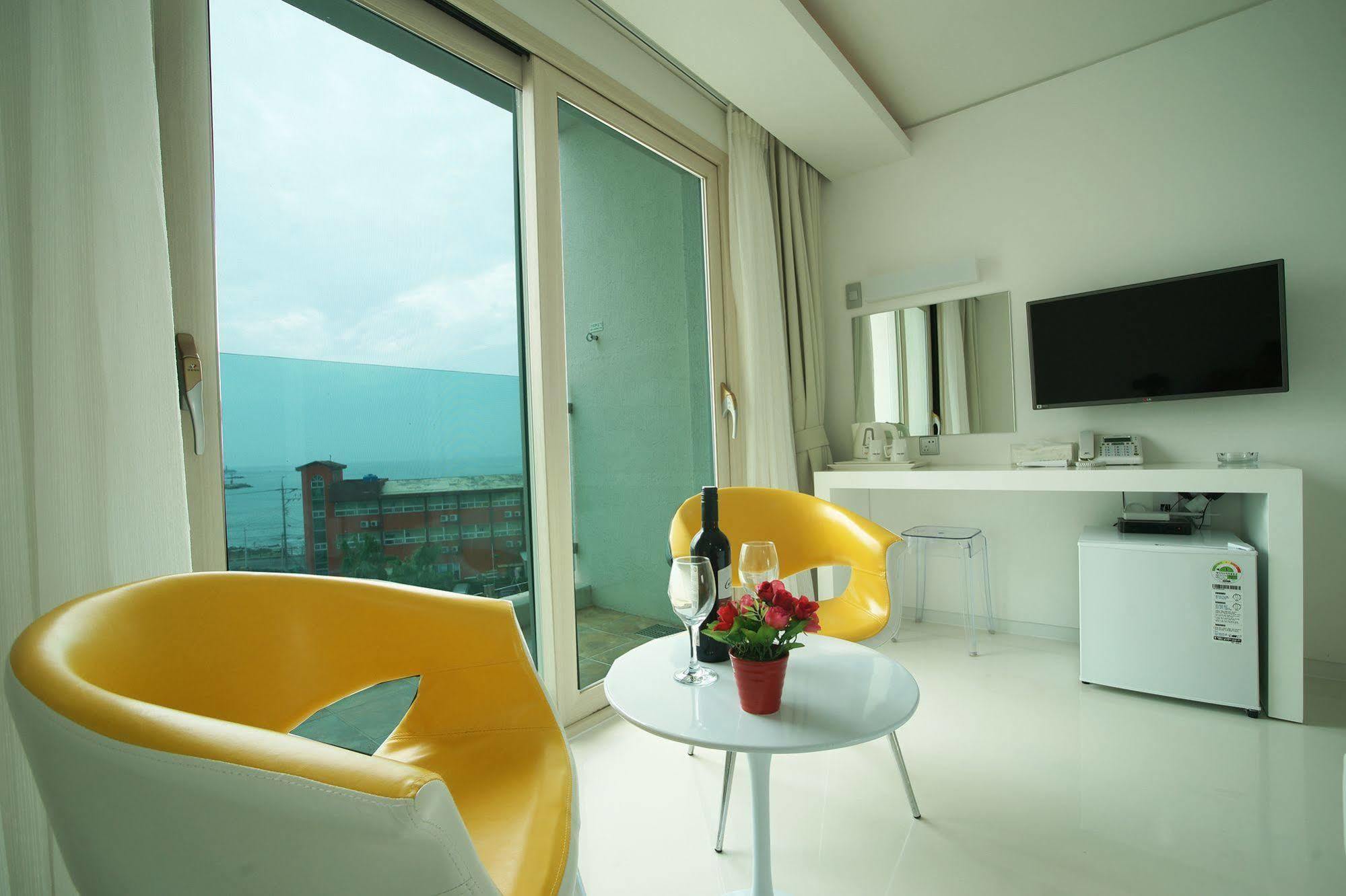 Hotel Ciel Bleu Jeju Exterior foto